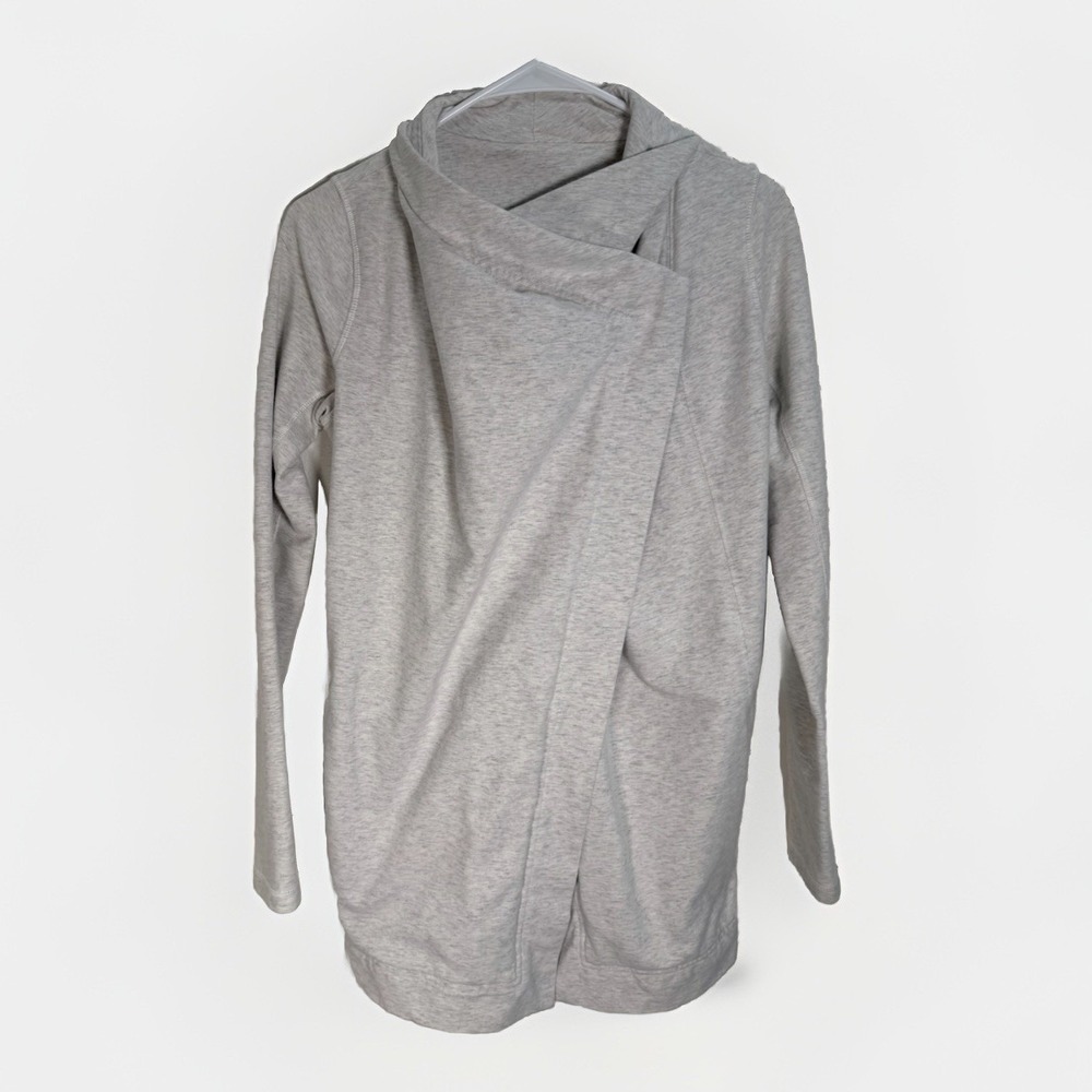 LULULEMON Women's Restore Wrap Jacket Size 2 Pale Gray Heather Athleisure Yoga